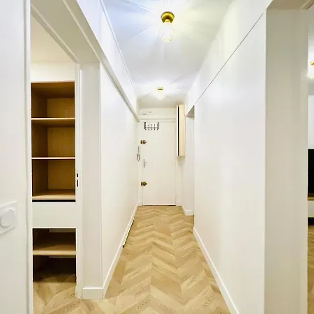 8 Min From Paris, L'entre-vert, Park Side Apartment Villejuif