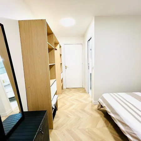 8 Min From Paris, L'entre-vert, Park Side Apartment *